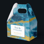 Caixinha De Lembrancinhas Gemstone de Gemstone Personalizado Azul e Dourado<br><div class="desc">Uma bela gemstone de cristal de agata, de geodo azul e dourado. Esta elegante design de efeito mármore que combina tons azuis marinhos com ouro cria uma sofisticada peça de arte abstrato. Presente de aniversário ideal, decoração infantil, arte infantil, decoração de quarto, decoração domiciliar, presente de Natal ou presente para...</div>