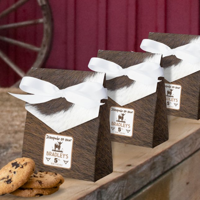 Caixinha De Lembrancinhas Impressão Animal Debandada de Gado Marrom Aniversá (Criador carregado)