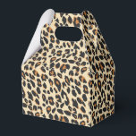 Caixinha De Lembrancinhas Impressão Leopardo<br><div class="desc">Esta caixa de favoritos é mostrada em uma versão safari do leopardo moderno. Cores de tons bege e castanho. Personalize este item ou comprar conforme mostrado. Imagem do stock</div>