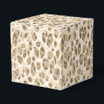 Caixinha De Lembrancinhas Impressão Leopardo<br><div class="desc">Esta caixa de favoritos é mostrada em uma versão safari do leopardo moderno. Cores de tons bege e castanho. Personalize este item ou comprar conforme mostrado. Imagem do stock</div>