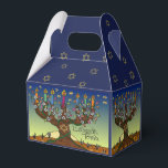 Caixinha De Lembrancinhas L'shanah Tovah Tree Life Menorah Favor Box<br><div class="desc">Você está vendo a Captura Lee Hiller de Fotografia e Designs de Decoração Doméstica e Escritório, Roupa, Presentes e Coleções. As Designs incluem Lee Hiller Photoographic e Mixed Media Digital Art Collection. Você pode ver sua fotografia da Nature em http://HikeOurPlanet.com/ e seguir seu blog de caminhada no Hot Primavera National...</div>
