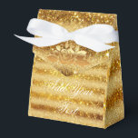 Caixinha De Lembrancinhas Luxo Monograma Popular Brilho Dourado<br><div class="desc">Caixa de Favor de Luxo Monograma Popular Brilho Dourado - (Digite BOKI412 no navegador do site para ver a oferta de todas as minhas criações. Obrigado.) - Produto Personalizado - Veja nossos outros produtos e coleções, escolha um presente para você e seus entes queridos. Obrigado por comprar em nossa loja....</div>