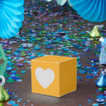 Caixinha De Lembrancinhas Marigold Heart Favor Box for Weddings or Parties<br><div class="desc">Add charm to your celebration with this Marigold Heart Favor Box,  perfect for weddings or parties. Its vibrant color and heart-shaped design bring warmth and elegance to any table setting. Ideal for small treats or keepsakes,  this stylish box makes every guest feel special and every moment unforgettable.</div>