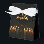 Caixinha De Lembrancinhas Menorah e Faux Dourado Script Happy Hanukkah<br><div class="desc">Caixa de Favoritos do Partido Chanucá Feliz e do Dourado Faux</div>