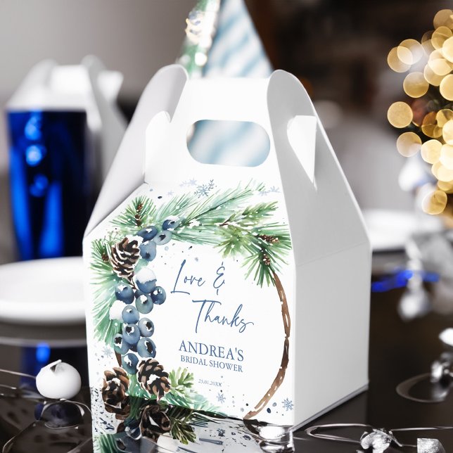 Caixinha De Lembrancinhas Neve apaixonada por pinheiros de chá de panela de  (Snow in love winter bridal shower pines blue winter berries wreath template favor box dusty blue)