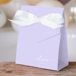 Caixinha De Lembrancinhas Nome Moderno do Monograma de Script Girly Roxo da<br><div class="desc">Monograma com brilho roxo lavanda Adicione seu próprio nome Caixas de presentes em papel Isto faz o doce e perfeito aniversário de 16 anos,  casamento,  chá de panela,  aniversário,  chá de fraldas ou presente de festa de solteira para alguém que ama luxo de vidro e estilos quíticos.</div>