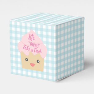 Caixinha De Lembrancinhas O cupcake de Kawaii toma um deleite