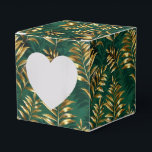 Caixinha De Lembrancinhas Padrão contínuo com samambaias douradas<br><div class="desc">Padrão contínuo de ouro,  jóias,  galhos e folhas de samambaia brilhantes em fundo verde texturizado de bosque. Samambaia dourada.</div>