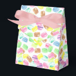 Caixinha De Lembrancinhas Padrão de Macaroon Francês em Aquarela Fofa<br><div class="desc">Padrão de Macaroon Francês Pintado à Mão em Cores de Arco-íris.</div>