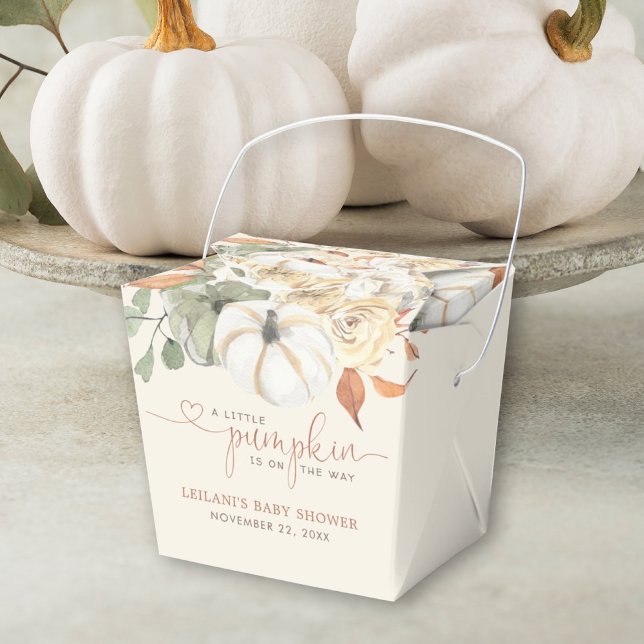 Caixinha De Lembrancinhas Pequeno Chá de fraldas Floral de Pumpkin (Autumn is in the air with this little pumpkin on the way fall floral baby shower favor takeout box.)