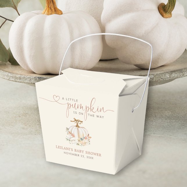 Caixinha De Lembrancinhas Pequeno Chá de fraldas Russo de Abóbora (Autumn is in the air with this little pumpkin on the way fall floral baby shower favor takeout box.)