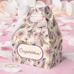 Caixinha De Lembrancinhas Pêssego Vintage E Flores Selvagens Rosa<br><div class="desc">Esta caixa de impressão floral vintage é excelente para aniversários,  graduação,  casamentos e ocasiões especiais. Altere facilmente a mensagem na seção personalizada.</div>