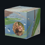 Caixinha De Lembrancinhas Pinceladas Verde, Marrom e Bege<br><div class="desc">Inspiradas na natureza e lindamente discretas,  essas caixas de doces apresentam pinceladas verdes,  marrons e bege com textura de gota de chuva. Ideais para casamentos rústicos,  aniversários na floresta e celebrações ecológicas,  elas trazem uma elegância terrosa para o seu evento especial.</div>