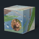 Caixinha De Lembrancinhas Pinceladas Verde, Marrom e Bege<br><div class="desc">Inspiradas na natureza e lindamente discretas,  essas caixas de doces apresentam pinceladas verdes,  marrons e bege com textura de gota de chuva. Ideais para casamentos rústicos,  aniversários na floresta e celebrações ecológicas,  elas trazem uma elegância terrosa para o seu evento especial.</div>