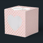 Caixinha De Lembrancinhas Pontos Dourados em Rosa Choque<br><div class="desc">Coração branco com nomes de recém-casados em rosa choque e padrão de pontos dourados brilhantes.</div>