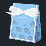 Caixinha De Lembrancinhas Presente de aniversário Azul Ouro Rosa Azul ilusim<br><div class="desc">Illusima White Ribbon Blue Ouro Rosas Blue Festa de aniversário Caixa/ Caixa de Favoritos. Perfeito para a festa de aniversário temática de uma criança.</div>