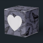 Caixinha De Lembrancinhas Raven Grunge da Vintage em Preto e Azul<br><div class="desc">Caixa de favoritos da safra em sotaque de preto e azul.</div>