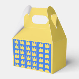 Caixinha De Lembrancinhas Reais de caramujos e doces de coroas suecas