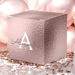 Caixinha De Lembrancinhas Rosa Rosa Rosa Rosa Ouro, Folha e Monograma de Faí<br><div class="desc">Rosa rosa rosa Dourada Faux Foil e Sparkle Elegant Gift Box. Esta caixa de presentes pode ser personalizada para incluir o seu nome inicial e próprio e criar uma caixa de oferta de excelente,  festa de solteira,  chá de panela ou chá de fraldas.</div>