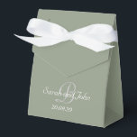 Caixinha De Lembrancinhas Script Monograma Verde Simples Personalizado<br><div class="desc">Caixas de Favoritos Personalizadas do Script Monograma Verde de Sage Simples</div>