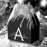 Caixinha De Lembrancinhas Silver Black Luxury Glitter Glam Monograma Nome<br><div class="desc">Nome do Monograma da Glitter Glitter Silver e Black Sparkle e Caixa de Presente do Partido do Papel Inicial. Isto faz o doce e perfeito aniversário de 16 anos, casamento, chá de panela, aniversário, chá de fraldas ou festa de solteira presente para alguém que ama luxo de luxo e estilos...</div>