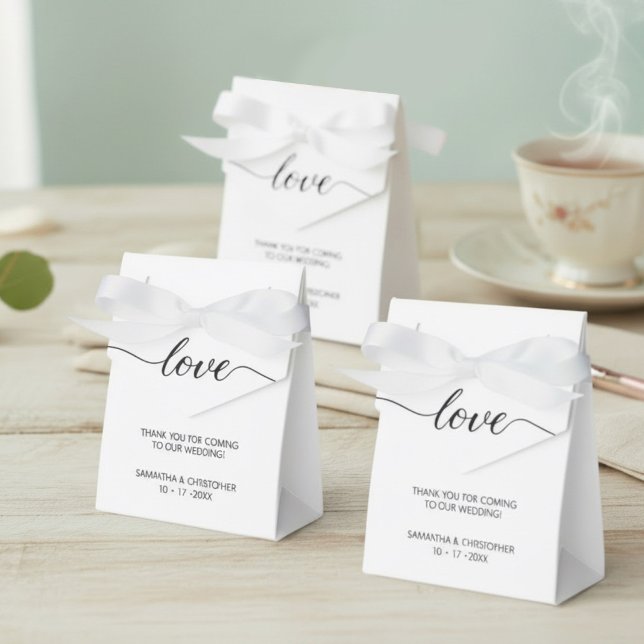 Caixinha De Lembrancinhas Simples Personalizado E Elegante Casamento De Amor (Customizable, elegant, love script, minimalist wedding favor boxes with bows.)