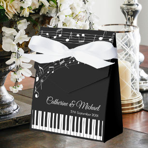 Caixinha De Lembrancinhas Teclas de Piano Notas Musicais Preto e Branco Casa