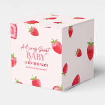 Um Chá de fraldas Berry Sweet Strawberry