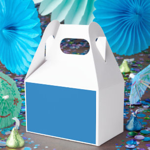 Caixinha De Lembrancinhas um fundo azul com um