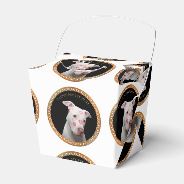 Caixinha De Lembrancinhas Um pitbull branco com beijos vermelhos por todo o  (Frente)