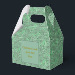 Caixinha De Lembrancinhas Verde Margarida Flores Natureza Personalizada<br><div class="desc">Flores suaves e suaves,  margaridas verdes,  palpáveis,  flores do padrão de arte natural design por Susan.  Personalize com seu texto.  Por favor,  visite os tesouros dos olhos sorridentes para mais cartas e presentes sobre flores,  animais e natureza.</div>