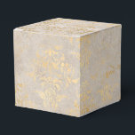 Caixinha De Lembrancinhas Vermelho Carmesim e Dourado Damasco Vintage<br><div class="desc">Caixa de favores de damasco marfim envelhecido com detalhes em dourado para complementar a coleção abaixo.</div>