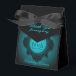 Caixinha De Lembrancinhas Vintage em Blue 60th Birthday Favor Box<br><div class="desc">O na moda elegante e o quadro antigo modernizado em cor azul de gradiente. Caixa de adversários design on tent com textos para personalizar para a 60ª Festa de aniversário.</div>