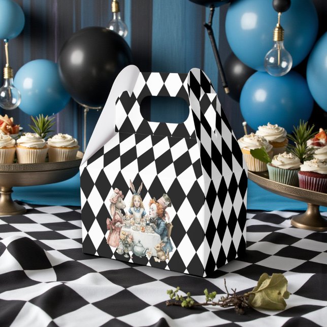Caixinha De Lembrancinhas Wonderland with Black White Diamonds Birthday (Criador carregado)