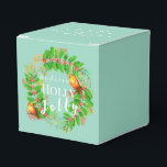 Caixinha De Lembrancinhas Wreath Holly Jolly Family Light Teal<br><div class="desc">Uma coroa de Natal atrativa com pássaros-pássaros-pássaros.</div>