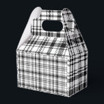 Caixinha De Lembrancinhas Xadrez branca e preto clássico<br><div class="desc">Caixas de favores clássicas de preto e Xadrez branca Elegantes,  Fornecedores de Partido,  Sacos de Tote,  Conjunto de Calhas de Comidas e Bebidas</div>