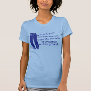 Calças na camisa à terra