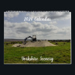 Calendário Cenário de Yorkshire 2024<br><div class="desc">Cenário espantoso de Yorkshire (e uma imagem festiva de Chatsworth House,  em Derbyshire),  mostrando terras robustas,  visões costeiras espetaculares e paisagens verdes que constituem o "próprio país de Deus".</div>