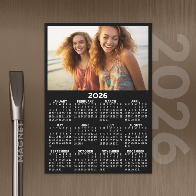 Calendário com Ano de Cheio de Fotografias Ver Mod (2026 Calendar with A Photo and Magnetic Back)