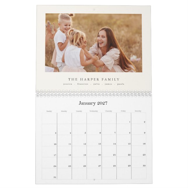 Calendário de Fotos Personalizado com Nome da Famí (Jan 2027)