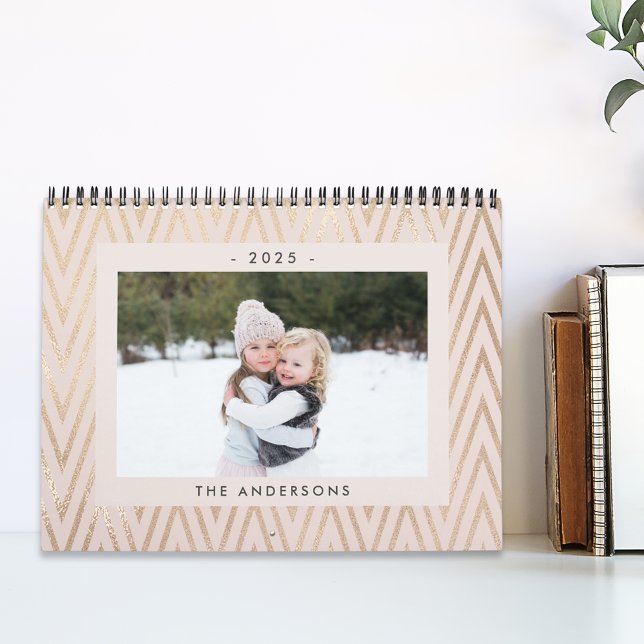 Calendário Foto da família rosa e Dourada moderna (Criador carregado)