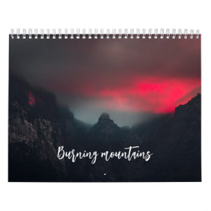 Calendário Fotografia de montanhas em chamas