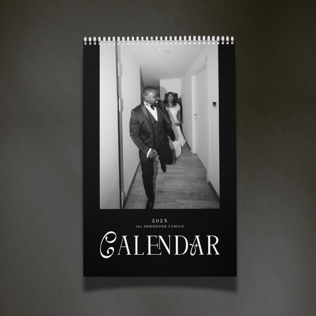 Calendário Modern Typography Custom Newlyweds Wedding Photo (Criador carregado)