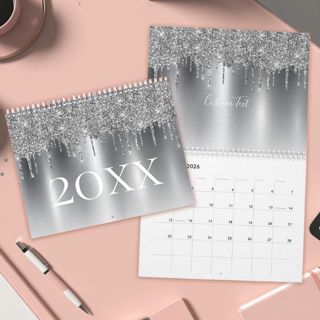 Calendário Monograma da Cinza de Lata Chic Silver (Personalized Silver Glitter Drip Ombre Monogram Calendar)