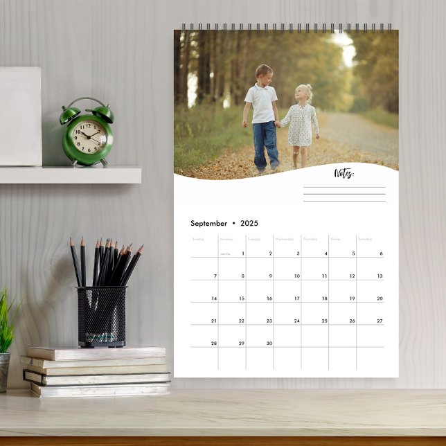 Calendário Notas Personalizadas do Modelo de Foto Moderno (Simple photo calendar template with space for notes. )