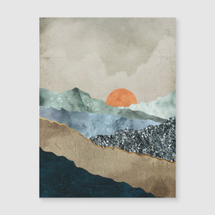 Camadas de Montanha Texturizadas com Brilho Sunset