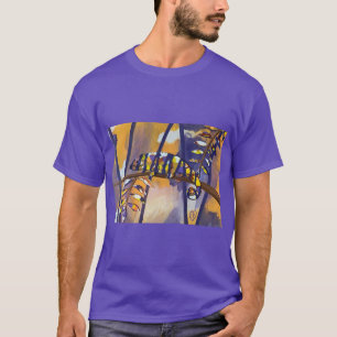 Camaleão abstrato em amarelo roxo nas Camisetas