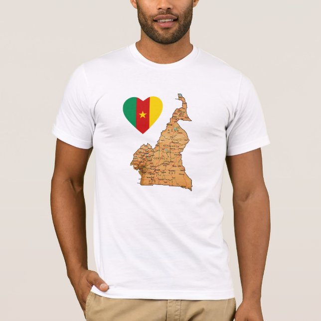 Camarões Flag Heart and Map T-Shirt (Frente)