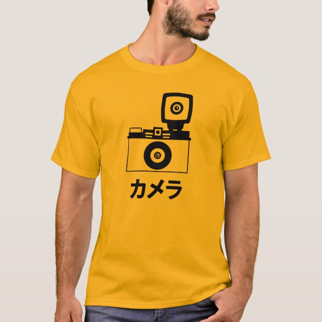 Câmera no t-shirt dos Katakana (caráteres (Frente)