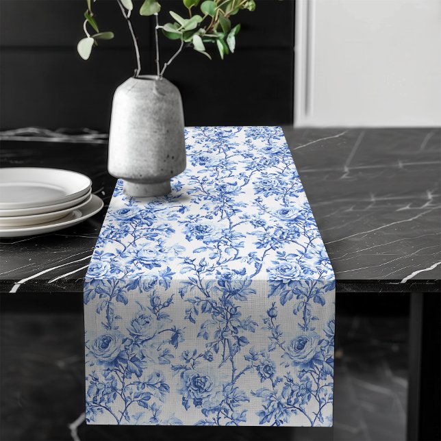 Caminho De Mesa Grande Chic Blue French Toile Roses Floral Table Runner (Chic Blue French Toile Roses Floral Table Runner)